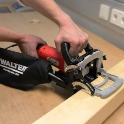 WALTER WERKZEUGE <p>WALTER Flachdübelfräse 900 W, Nutfräse, Fräsmaschine Holz, Mit 60 Flachdübel, Holzverbindungsfräse, Winkel- Und Höhenverstellbar, Für Ein Präzises Erstellen Von Holzverbindungen 11 WALTER WERKZEUGE <p>WALTER Flachdübelfräse 900 W, Nutfräse, Fräsmaschine Holz, Mit 60 Flachdübel, Holzverbindungsfräse, Winkel- Und Höhenverstellbar, Für Ein Präzises Erstellen Von Holzverbindungen -Verkauf von Planfräsen, Nuten und Fasen 23502744 5