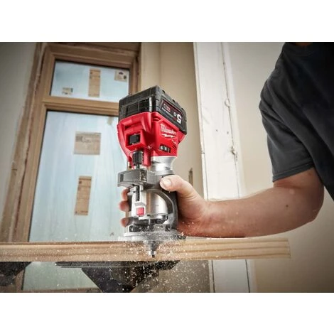 .MILWAUKEE. Milwaukee Akku-Oberfräse 18V M18 FTR 5 .MILWAUKEE. Milwaukee Akku-Oberfräse 18V M18 FTR – Bild 3