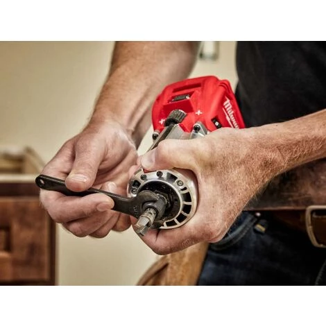 .MILWAUKEE. Milwaukee Akku-Oberfräse 18V M18 FTR 6 .MILWAUKEE. Milwaukee Akku-Oberfräse 18V M18 FTR – Bild 4