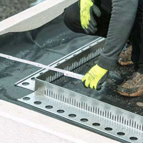 SONSTIGE Kiesfangleiste 80mm X 2,5m Aluminum 1,0mm 4 SONSTIGE Kiesfangleiste 80mm X 2,5m Aluminum 1,0mm – Bild 2