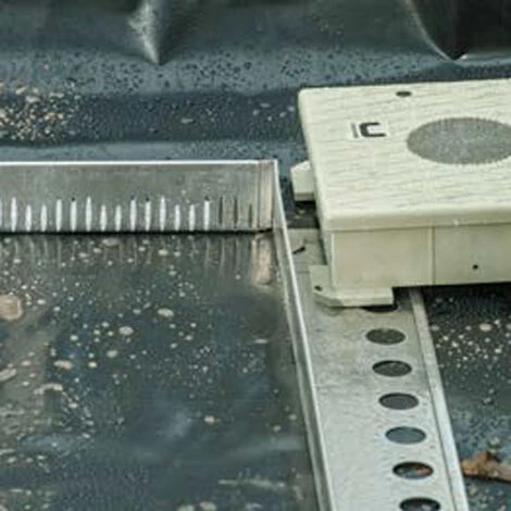 SONSTIGE Kiesfangleiste 80mm X 2,5m Aluminum 1,0mm 5 SONSTIGE Kiesfangleiste 80mm X 2,5m Aluminum 1,0mm – Bild 3